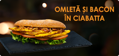 Omletă și bacon în ciabatta